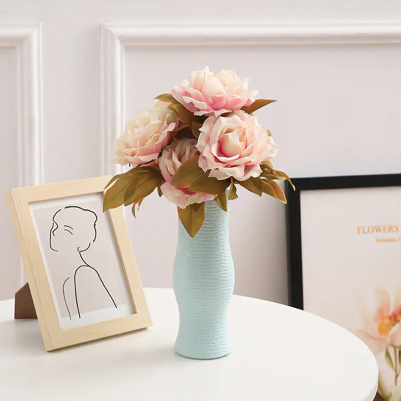 Nordic Style Plastic Vase for Home Decor and Flowers