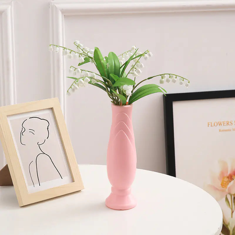 Nordic Style Plastic Vase for Home Decor and Flowers