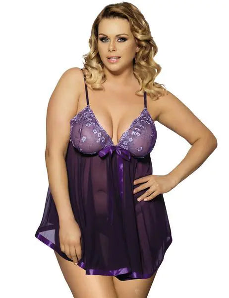 Elegant Lace Plus-Size Sleepdress