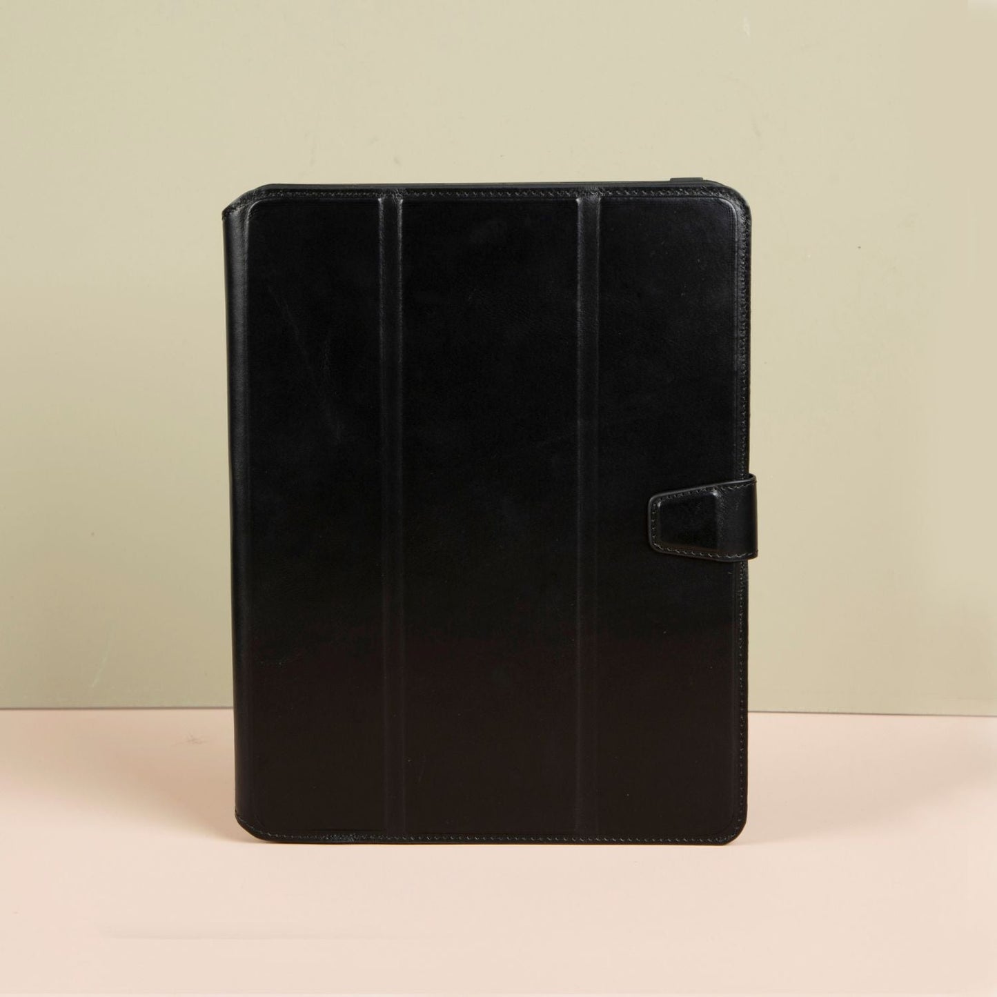 Handcrafted Leather Case for iPad Pro 11 Black | PATERSON