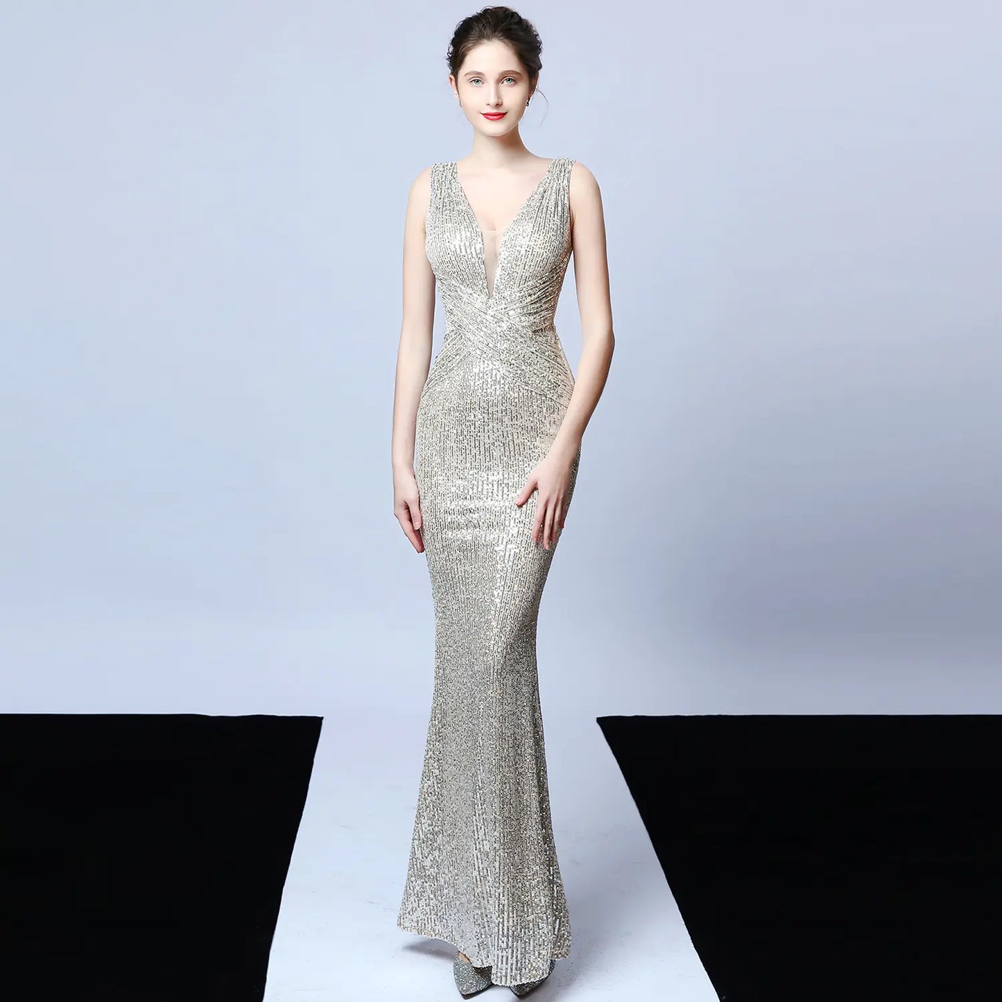 Sleeveless Sequined Fishtail Evening Gown for Queens - 888