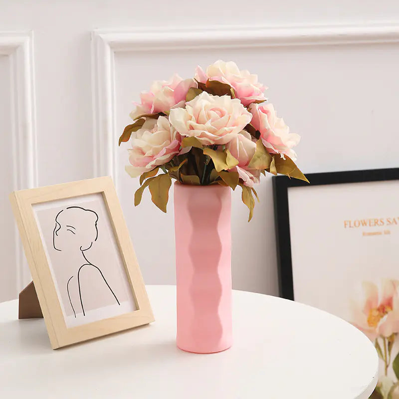 Nordic Style Plastic Vase for Home Decor and Flowers