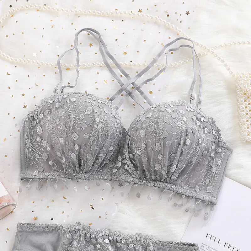 Lace Floral Plunge Bra for Comfort and Support - Lingerie