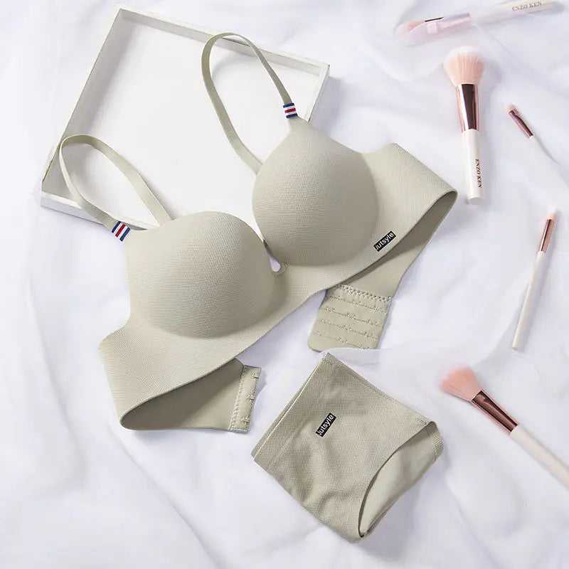 Seamless Comfort Bra Set for Women with Adjustable Fit - Lingerie