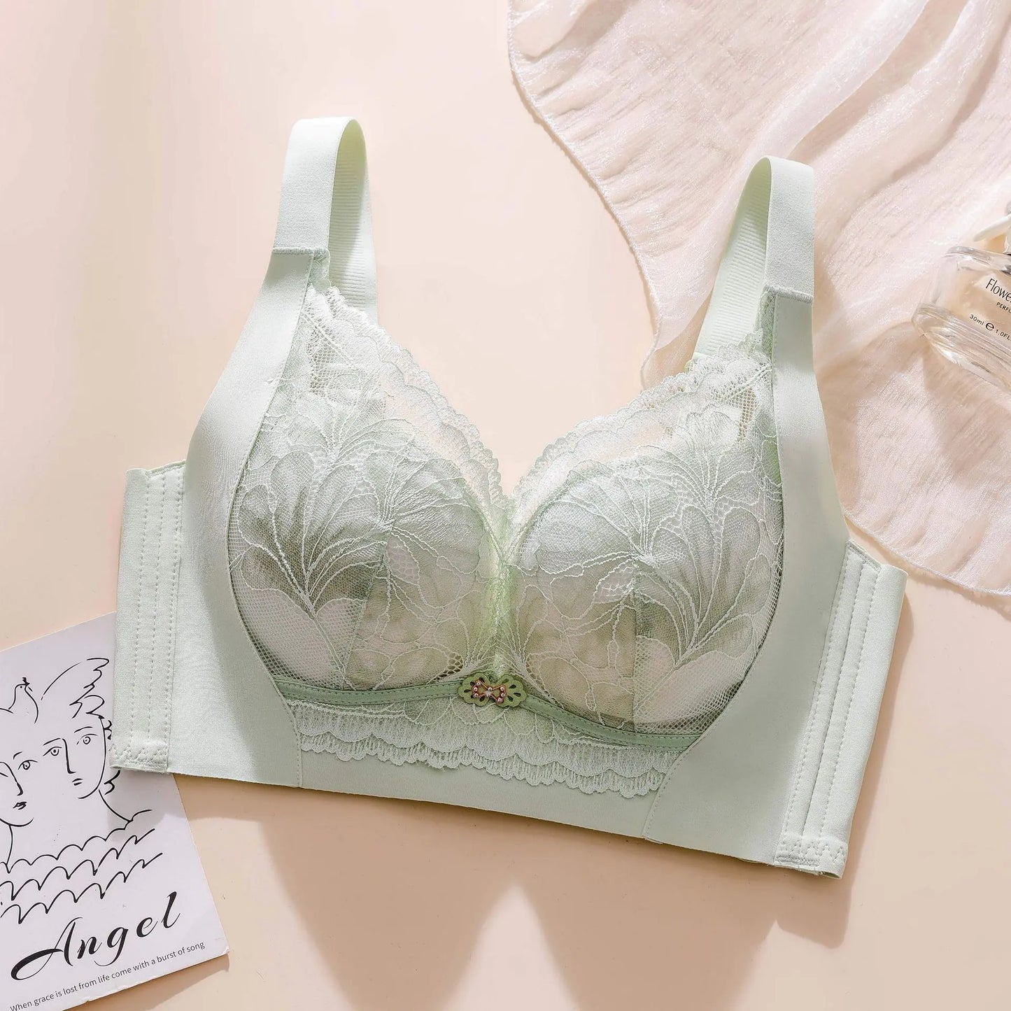 Lace Wireless Supportive Bra for Curvy Women - Lingerie