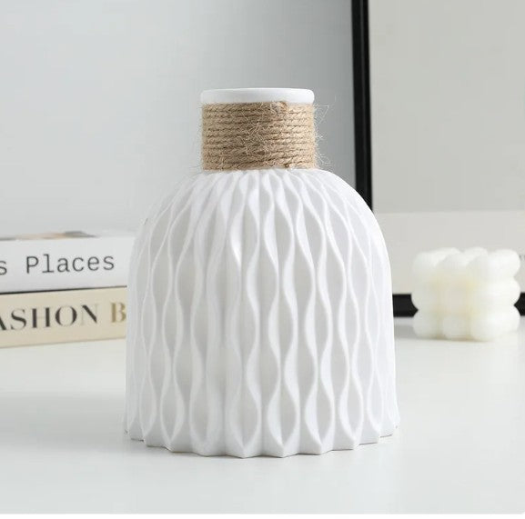 DIY Plastic Flower Vase