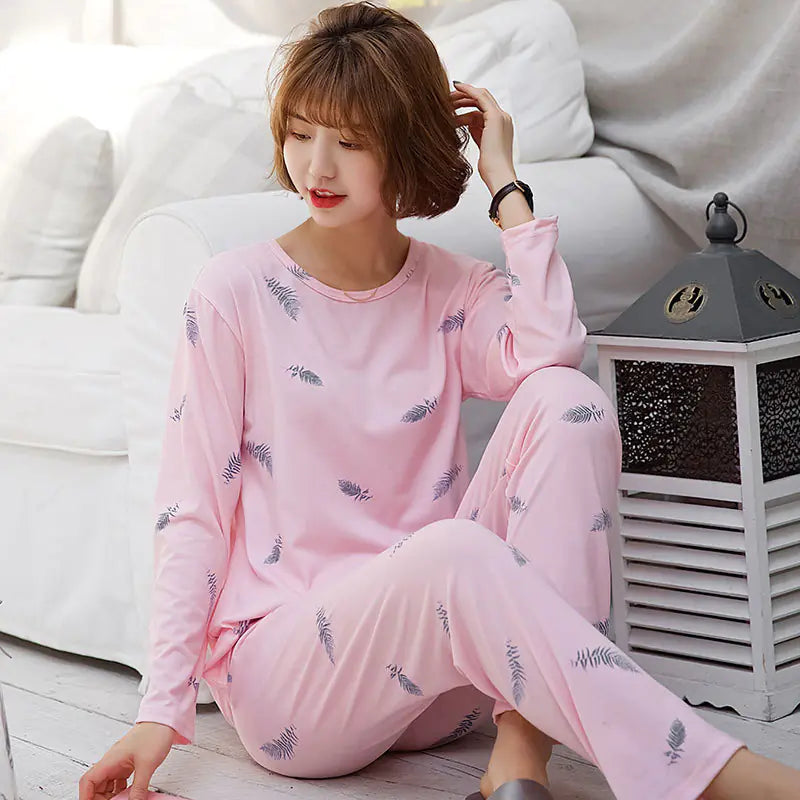 Women's Long-Sleeved Pajama Set in Cute Design - 888