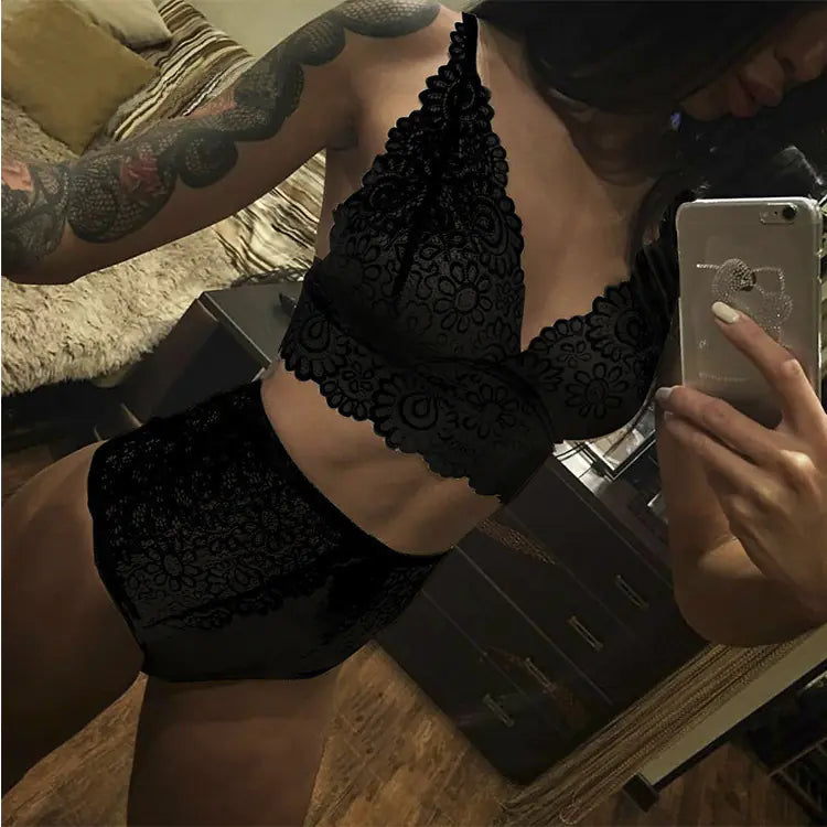 Lace Lingerie Set with Mesh Design