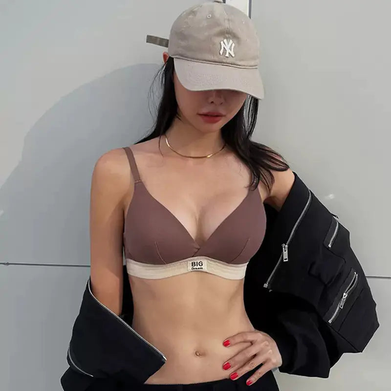 French Style Women's Thin Bra with Deep V Triangle Cups - Lingerie
