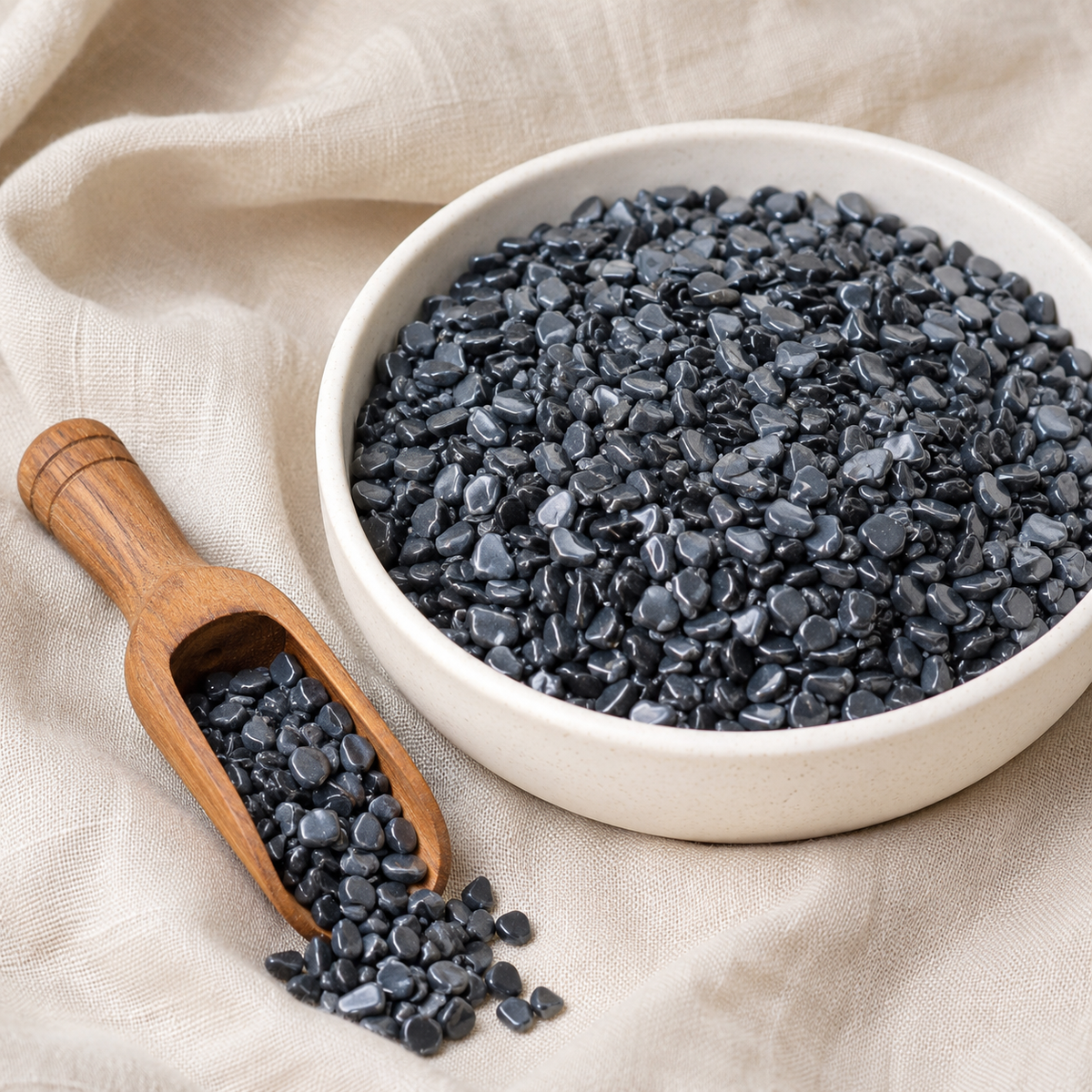 Hematite Gemstone Chips (Balance and Support The Healing Of Your Body)
