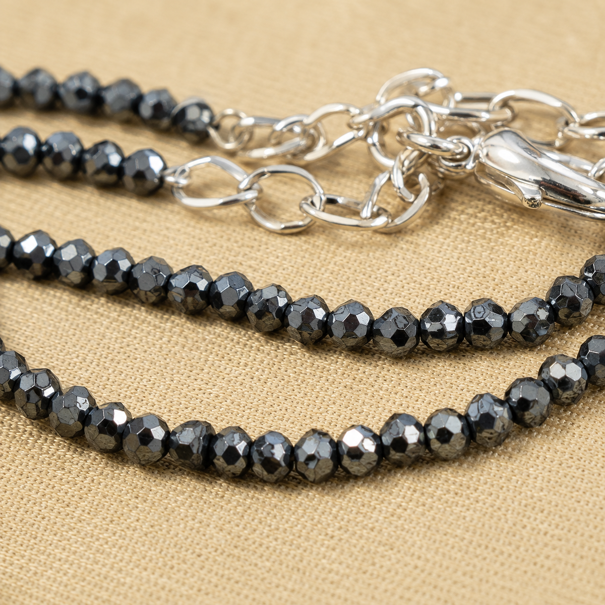 Hematite Crystal anklet for Healing, Protection & Grounding – Natural