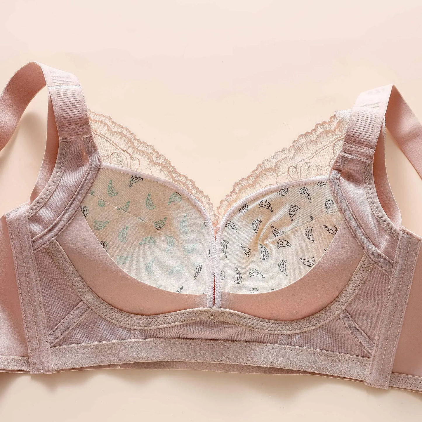 Lace Wireless Supportive Bra for Curvy Women - Lingerie