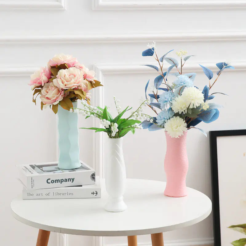 Nordic Style Plastic Vase for Home Decor and Flowers