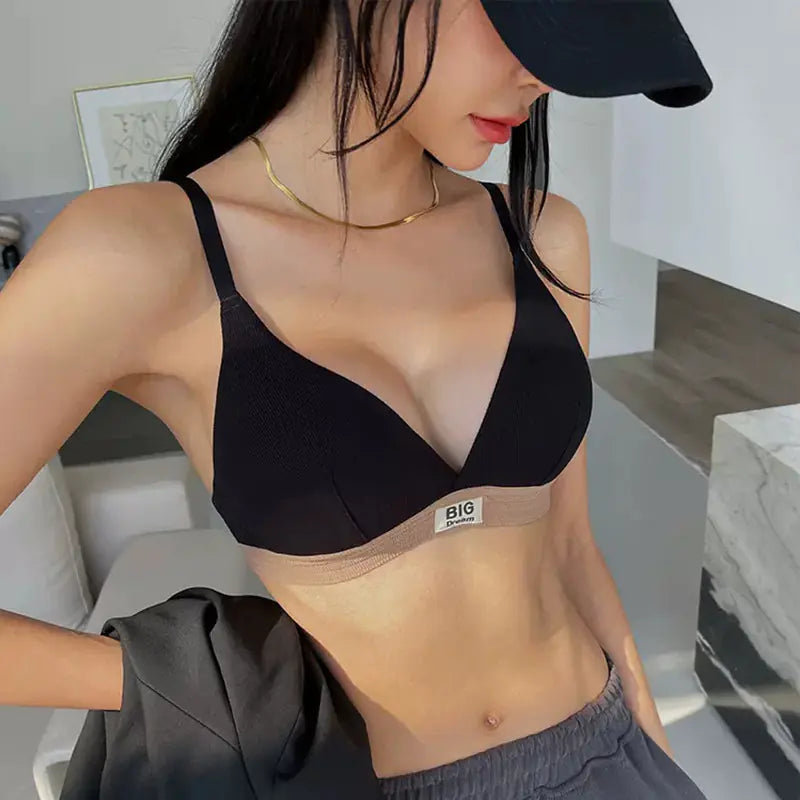 French Style Women's Thin Bra with Deep V Triangle Cups - Lingerie
