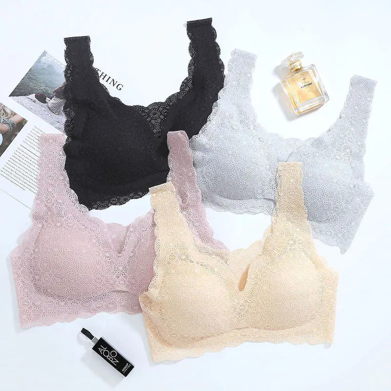 Seamless Women's Sports Bra with Adjustable Fit - Lingerie