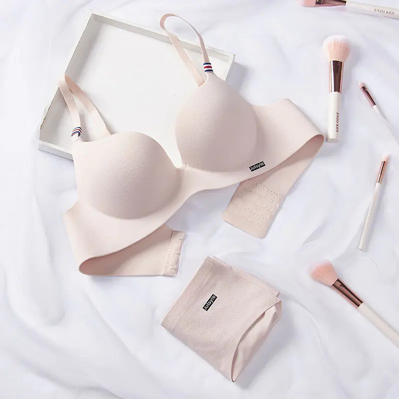Seamless Comfort Bra Set for Women with Adjustable Fit - Lingerie