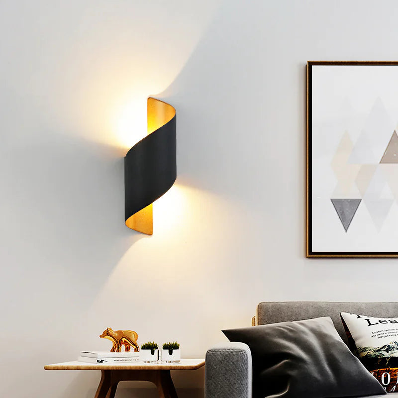 Waterproof Solar-Powered LED Wall Light - 888
