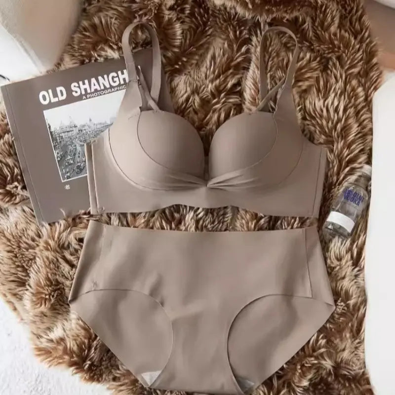 Seamless Women's Comfort Bra Set for Small Busts - Lingerie