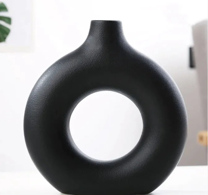 Blumenvase aus gefrostetem Keks