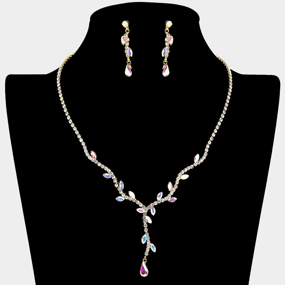 Sprout Detailed Rhinestone Necklace