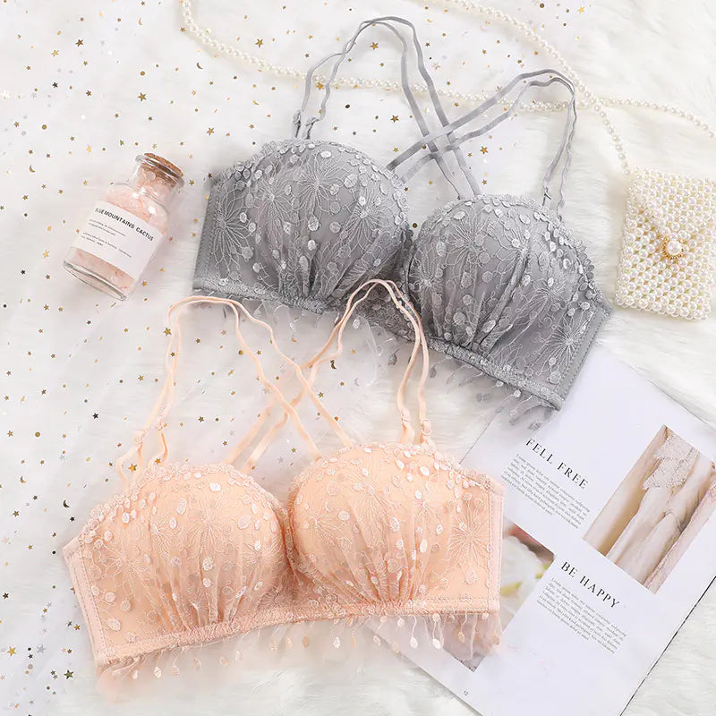 Lace Floral Plunge Bra for Comfort and Support - Lingerie