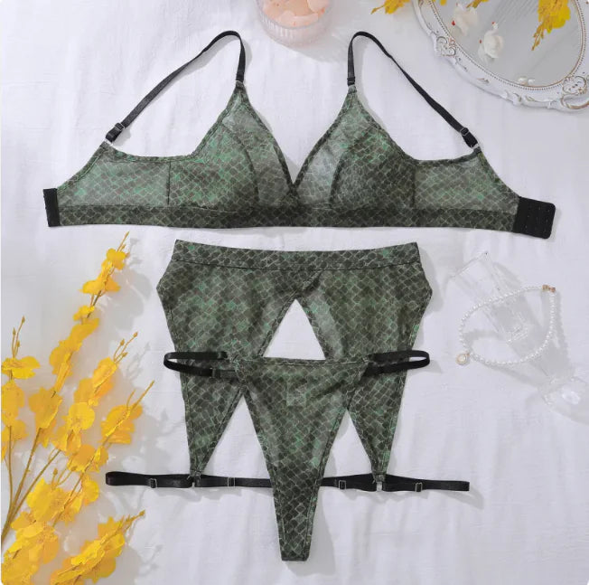 Hollow Out See-through Backless Color Contrast 3-Piece Lingerie Set