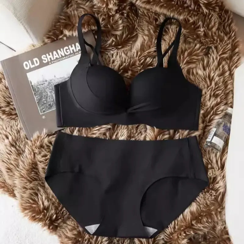 Seamless Women's Comfort Bra Set for Small Busts - Lingerie
