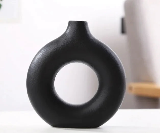 Blumenvase aus gefrostetem Keks