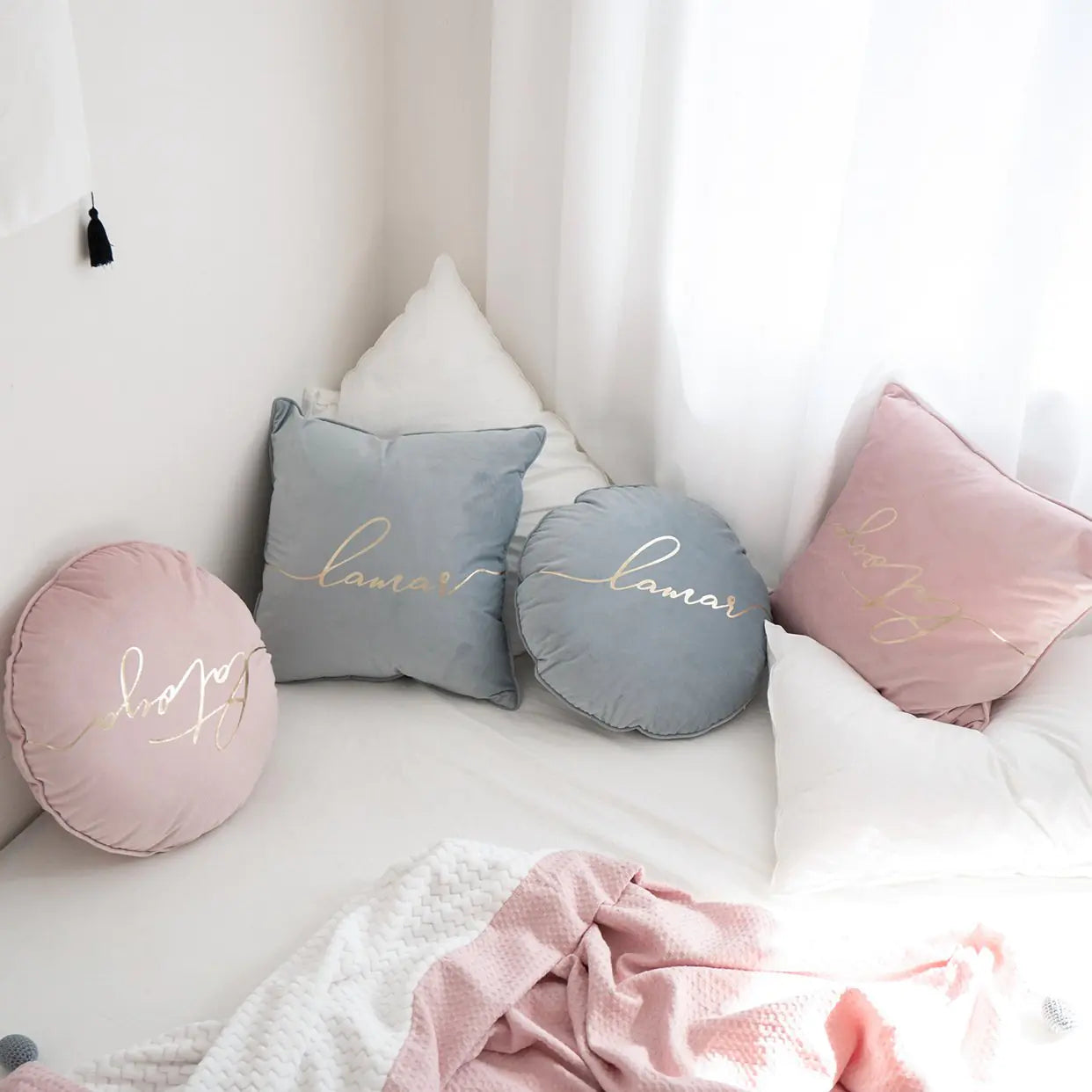 Nordic Style Heart Round Velvet Cushion Pillow