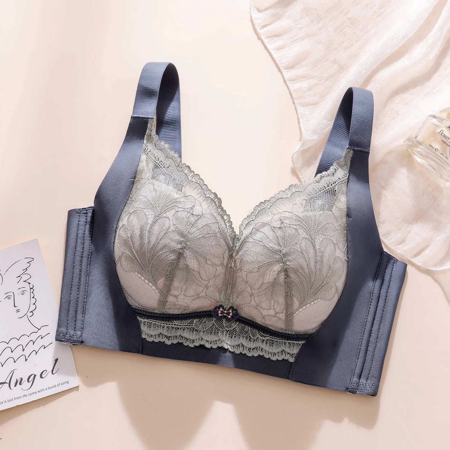 Lace Wireless Supportive Bra for Curvy Women - Lingerie
