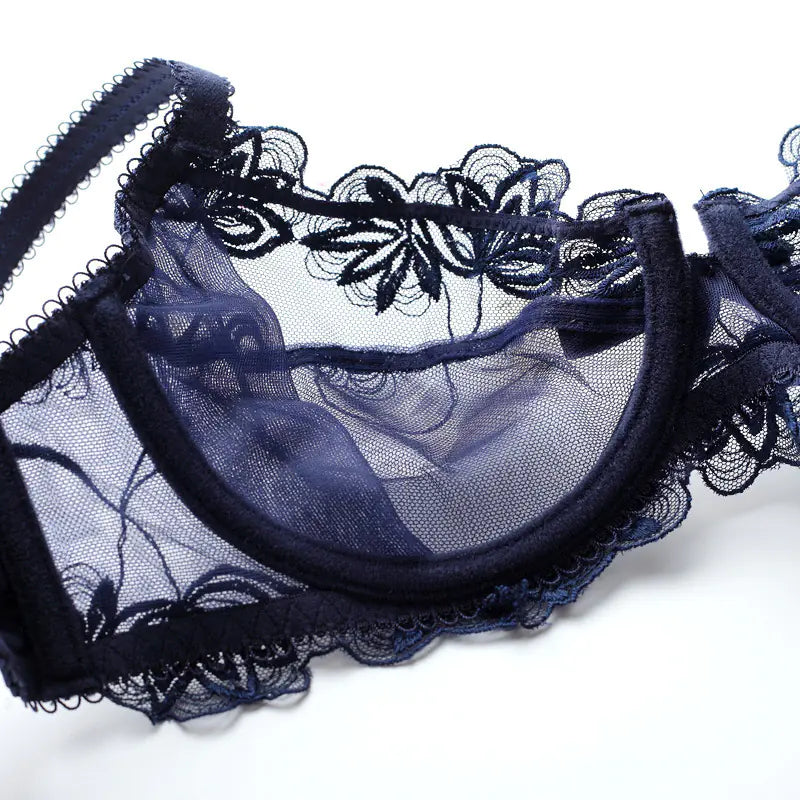 Ultra-Thin Plus Size Lace Bra and Underwear Set - Lingerie