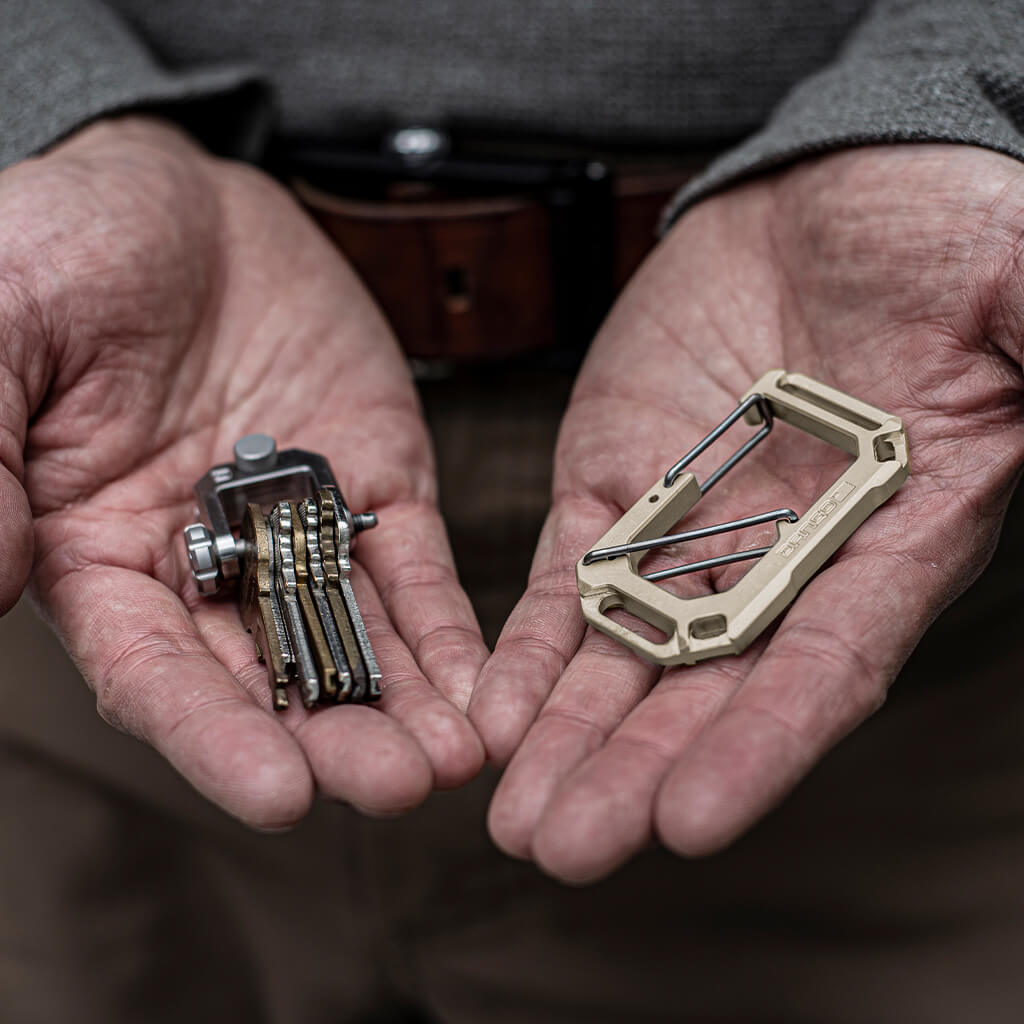 Carabiner & Shackle