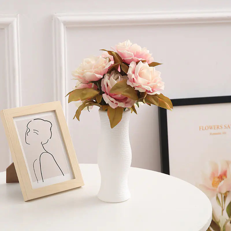 Nordic Style Plastic Vase for Home Decor and Flowers