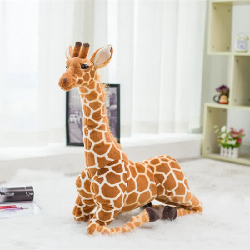 Riesiges realistisches Giraffen-Plüschtier