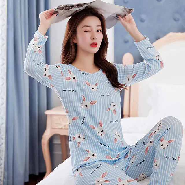Women's Long-Sleeved Pajama Set in Cute Design - 888