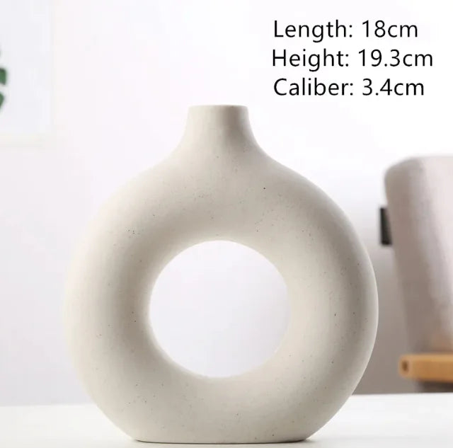 Blumenvase aus gefrostetem Keks