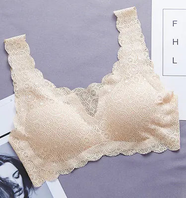 Seamless Women's Sports Bra with Adjustable Fit - Lingerie