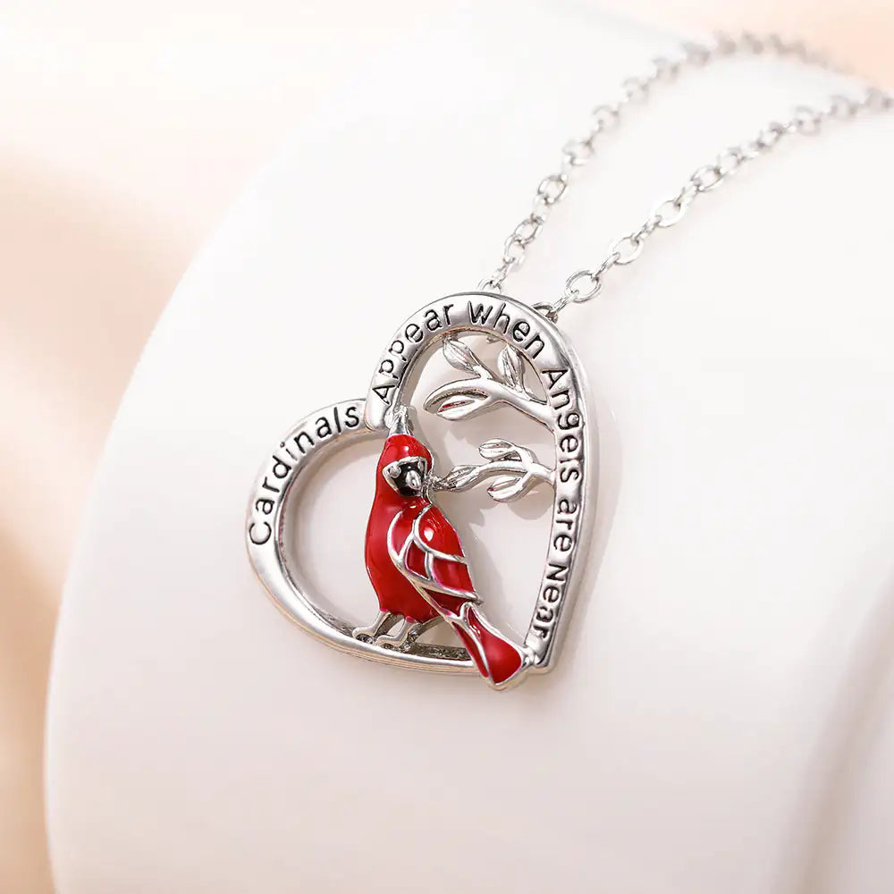 Fashion Creative Cardinal Heart Pendant Necklace